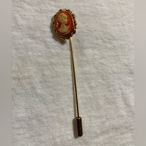 Vintage cameo stickpin/ hat pin.